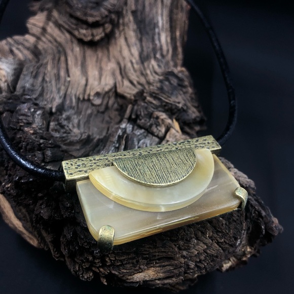 Silpada Eclipse Brass leather and horn necklace - Picture 5 of 17